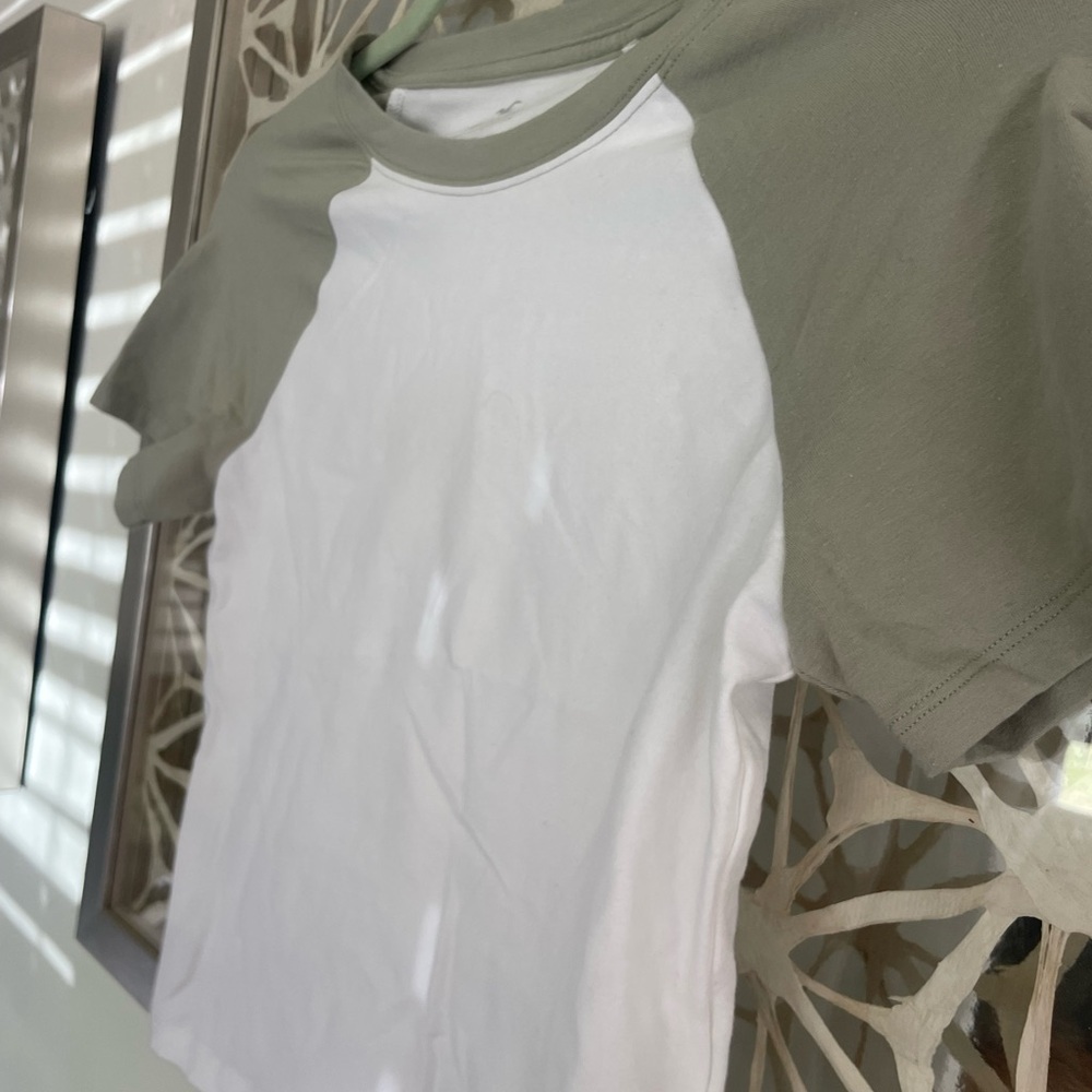 Hollister Olive Green and White Raglan Shirt